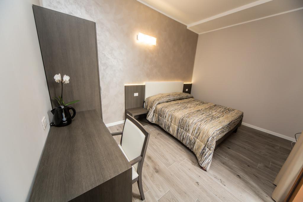 B&B Corte Sul Naviglio Cin I T 0 1 5 0 7 0 C 1 3 X U I L Q C V Cernusco sul Naviglio Szoba fotó